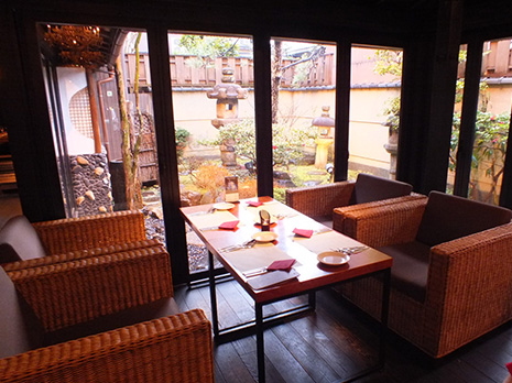 ���C���_�C�j���O